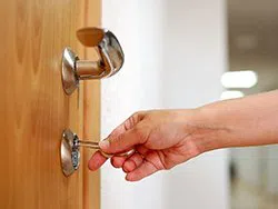 City Locksmith Services Seminole, FL 727-807-2768